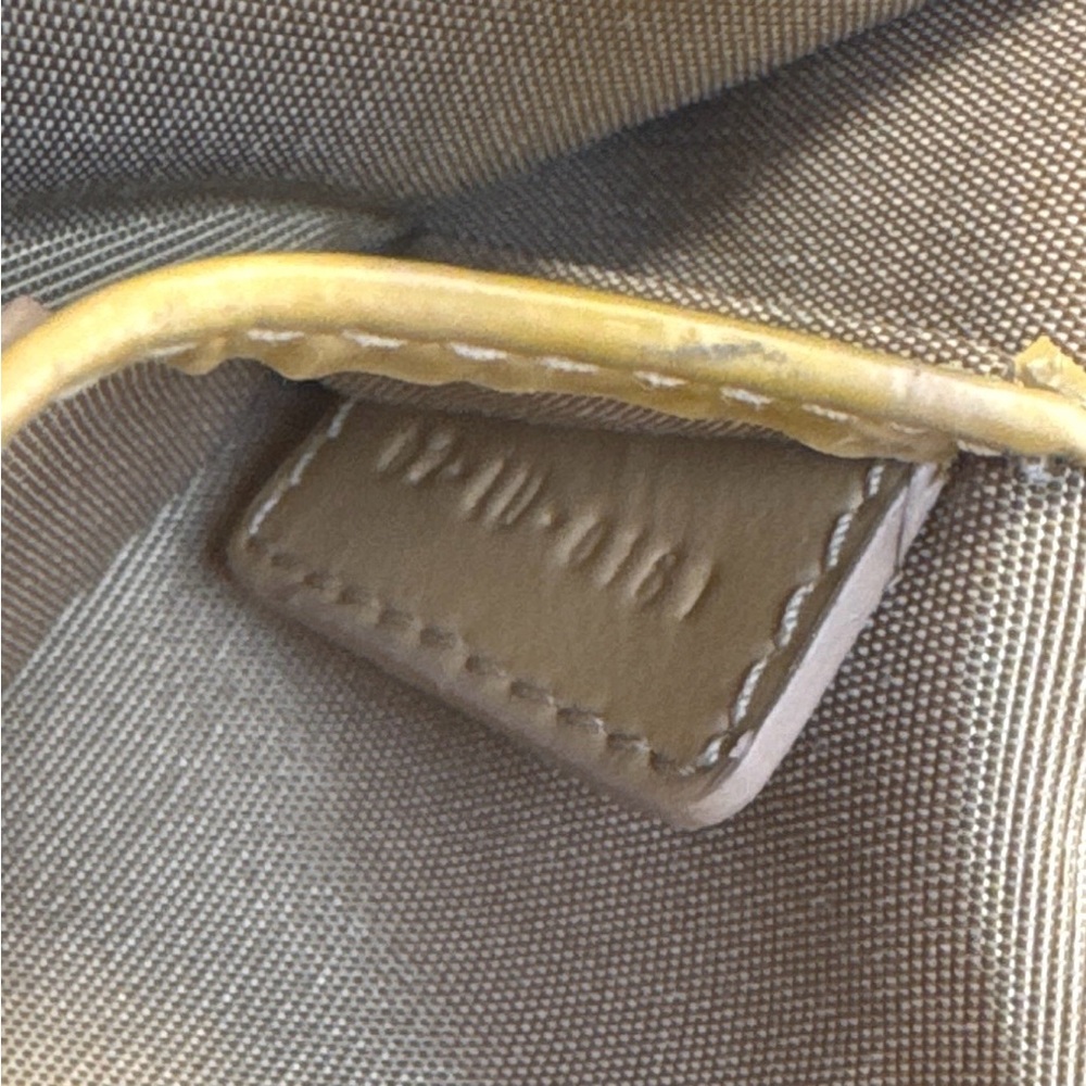 Lady Dior Quilted
Patent Leather Cannage‎ Crossbody purse - Picture 8 of 8